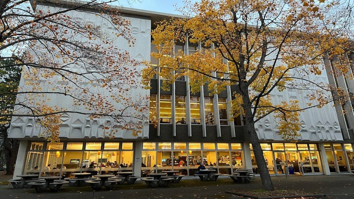 Hult International Business School campus